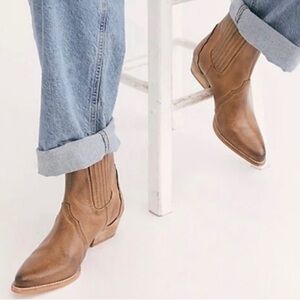 Free People Frontier Chelsea Boot 39.5